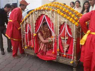 सपने में डोली देखना