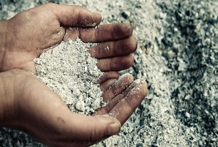 सपने में राख देखना