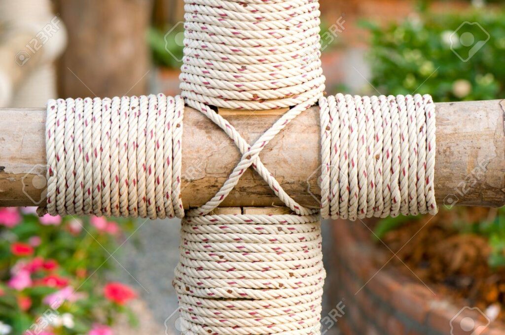 सपने में रस्सी लपेटना